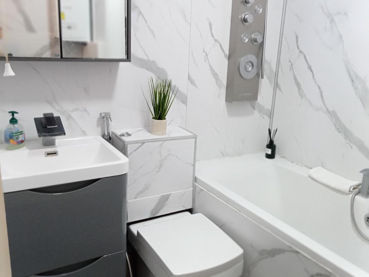 Studio Apartment In London, Bethnal Green Zewnętrze zdjęcie