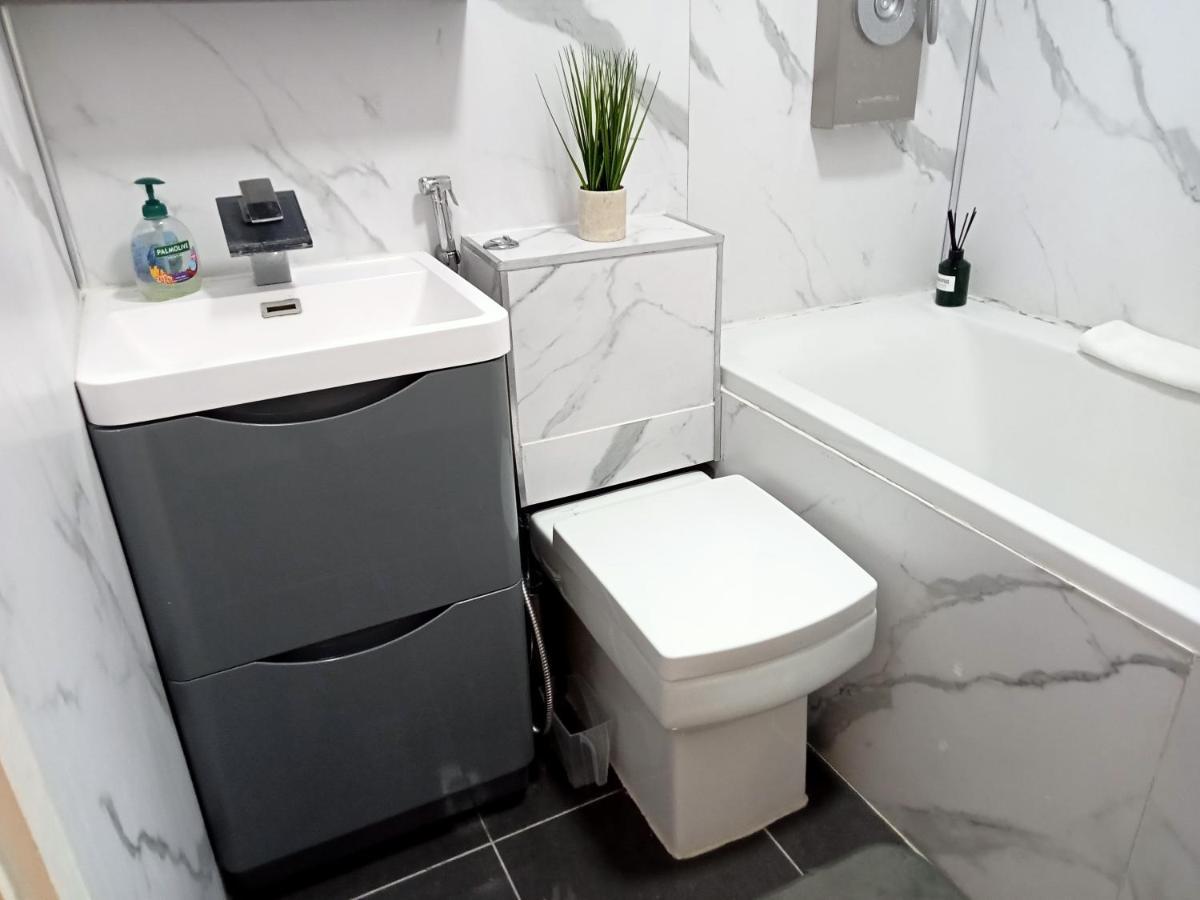 Studio Apartment In London, Bethnal Green Zewnętrze zdjęcie